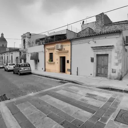 Casa Ro Cori, 10 Minuti A Piedi Dalla Cattedrale Noto
